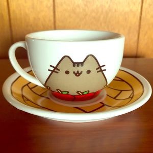 Pusheen teacup and saucer set ✨🍎🥧